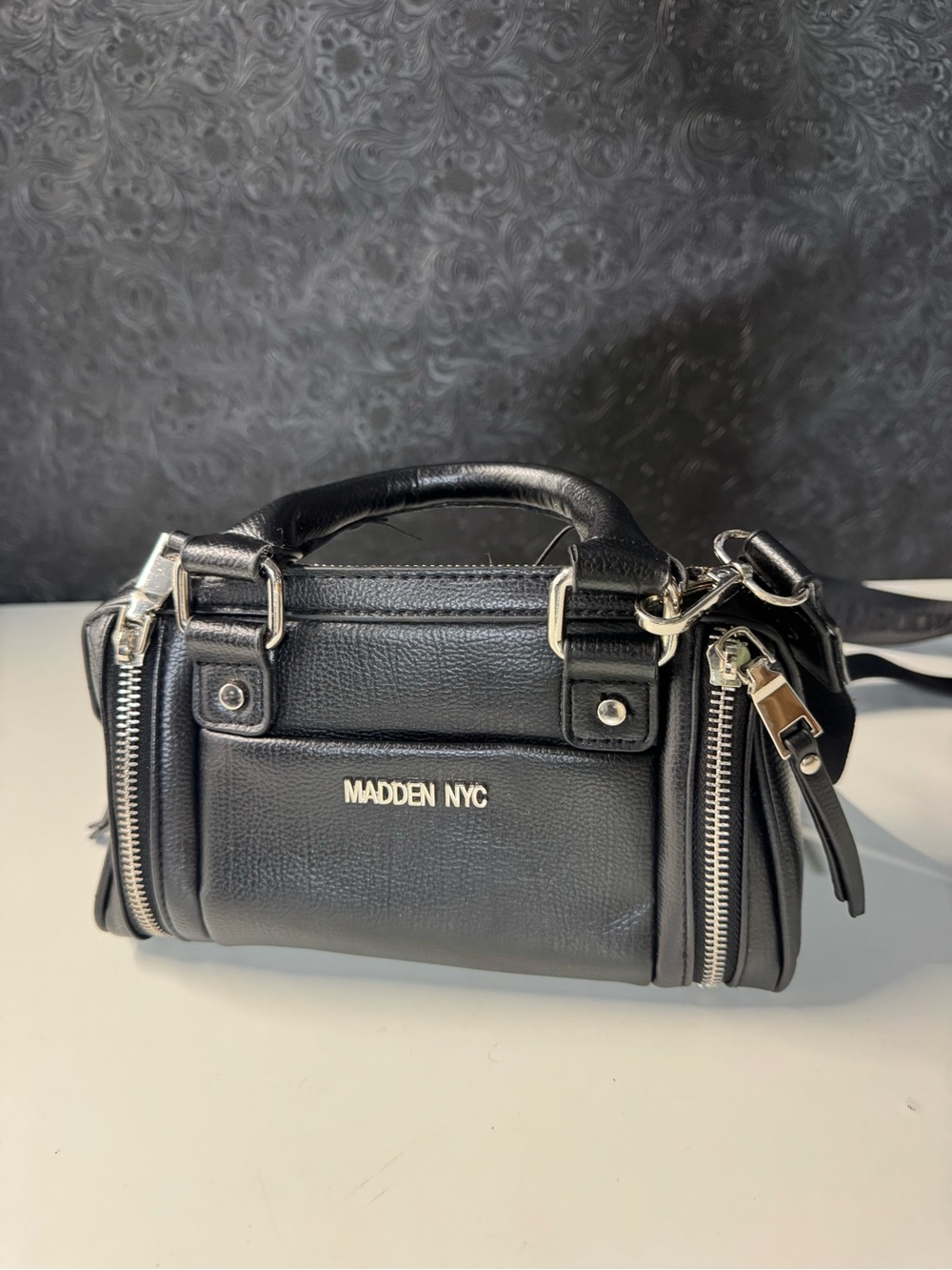 Madden NYC Core Barrel Bag